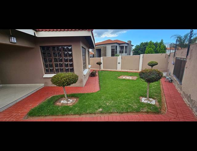 4 BEDROOM HOUSE FOR SALE IN BENDOR